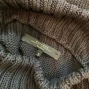 Summer high neck knit top - great condition